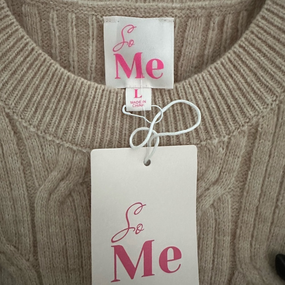 NWT So Me Oatmeal Cable Knit Sweater with bows Large - Picture 4 of 5